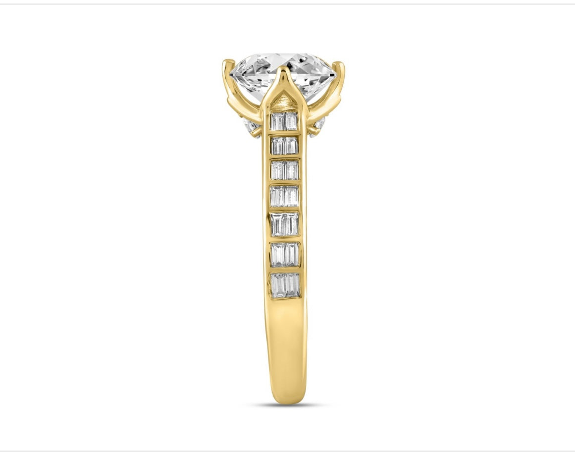 LADIES RING 2 1/2CT ROUND/BAGUETTE DIAMOND 14K YELLOW GOLD (CENTER STONE ROUND DIAMOND 2CT )