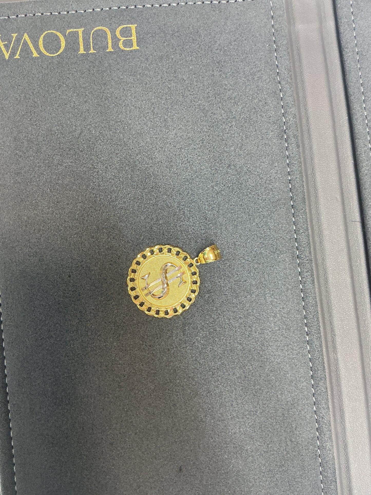 10 k k pendant