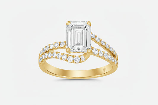 LADIES RING 2CT ROUND/EMERALD DIAMOND 14K YELLOW GOLD (CENTER STONE EMERALD DIAMOND 1 1/2CT )