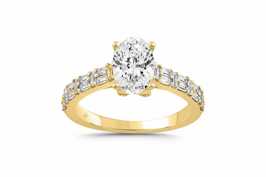 LADIES RING 2 1/2CT ROUND/BAGUETTE/OVAL DIAMOND 14K YELLOW GOLD (CENTER STONE OVAL DIAMOND 2.00CT)