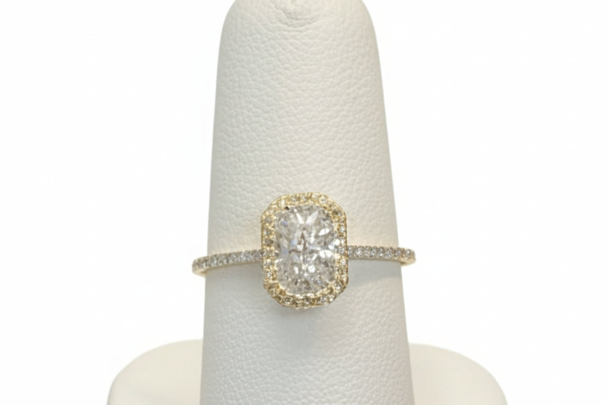 14k Yellow Gold Emerald Cluster DIAMOND 0.27CTW Ring