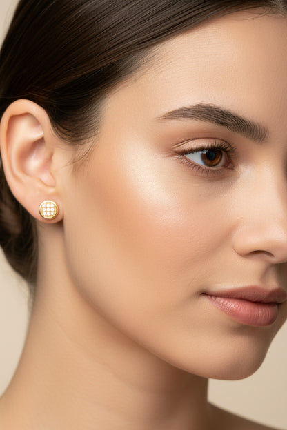 10k Yellow Gold Round Cluster DIAMOND 0.05CTW Studs