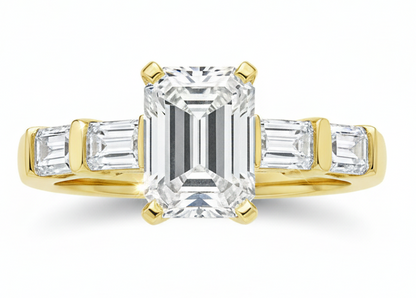 LADIES RING 3 1/4CT ROUND/EMERALD DIAMOND 14K YELLOW GOLD (CENTER STONE EMERALD DIAMOND 2.00CT)