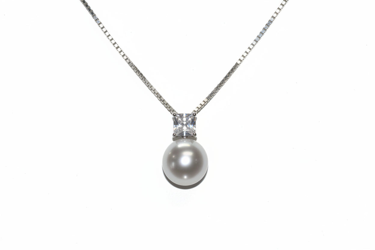 925 Silver Pearl / Princess Cut Necklace cz