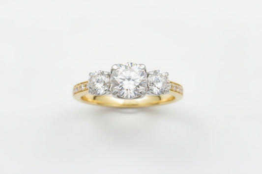 14k Yellow Gold Three Diamond Round Lab Ring (Center Round DIA 1.00CTR) Total 1.82CTW