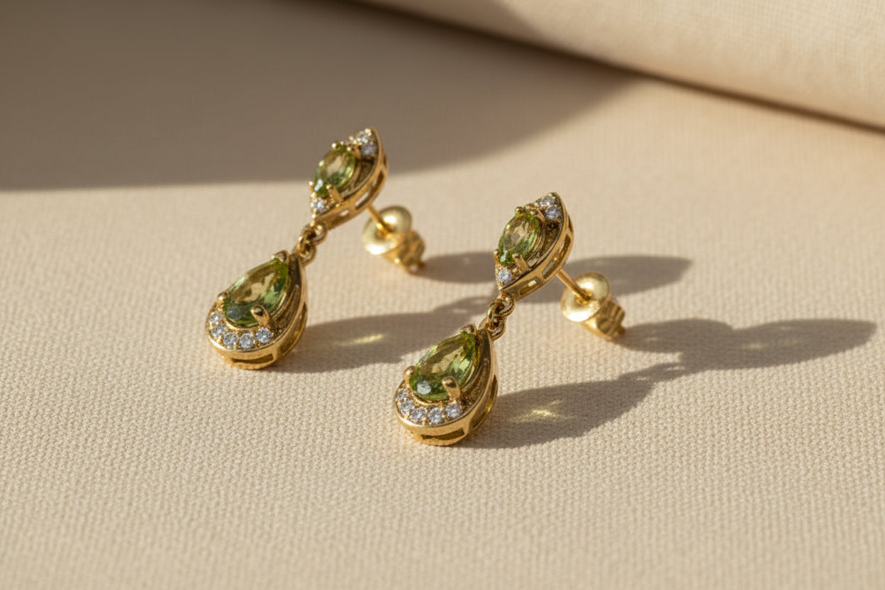 10k Yellow Gold Pear Peridot Dangly Earings DIAMOND 0.10CTW