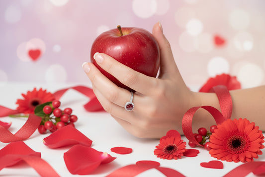 10k Yellow Gold Cushion Cut Garnet DIAMOND 0.25CTW Birthstone Ring