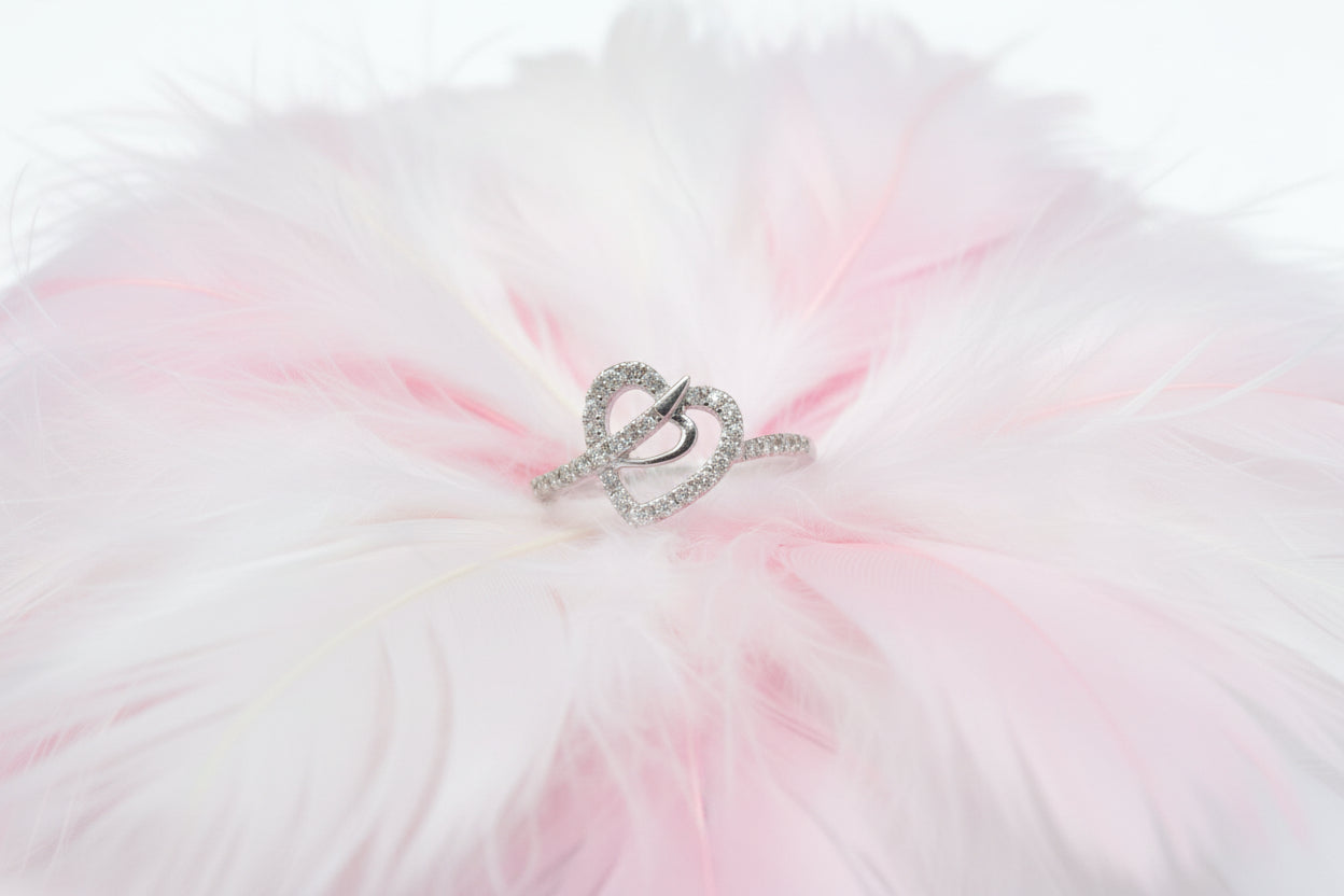 10k White Gold Heart DIAMOND 0.25CTW Ring